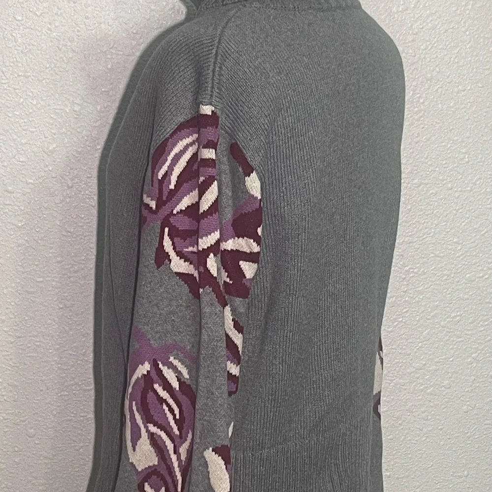 Cabi Eden Gray and Purple Women's turtleneck Sweater size medium